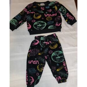 NASA Baby 2 pc Outfit Velour 12 Months Colorful Astronauts Space Rockets